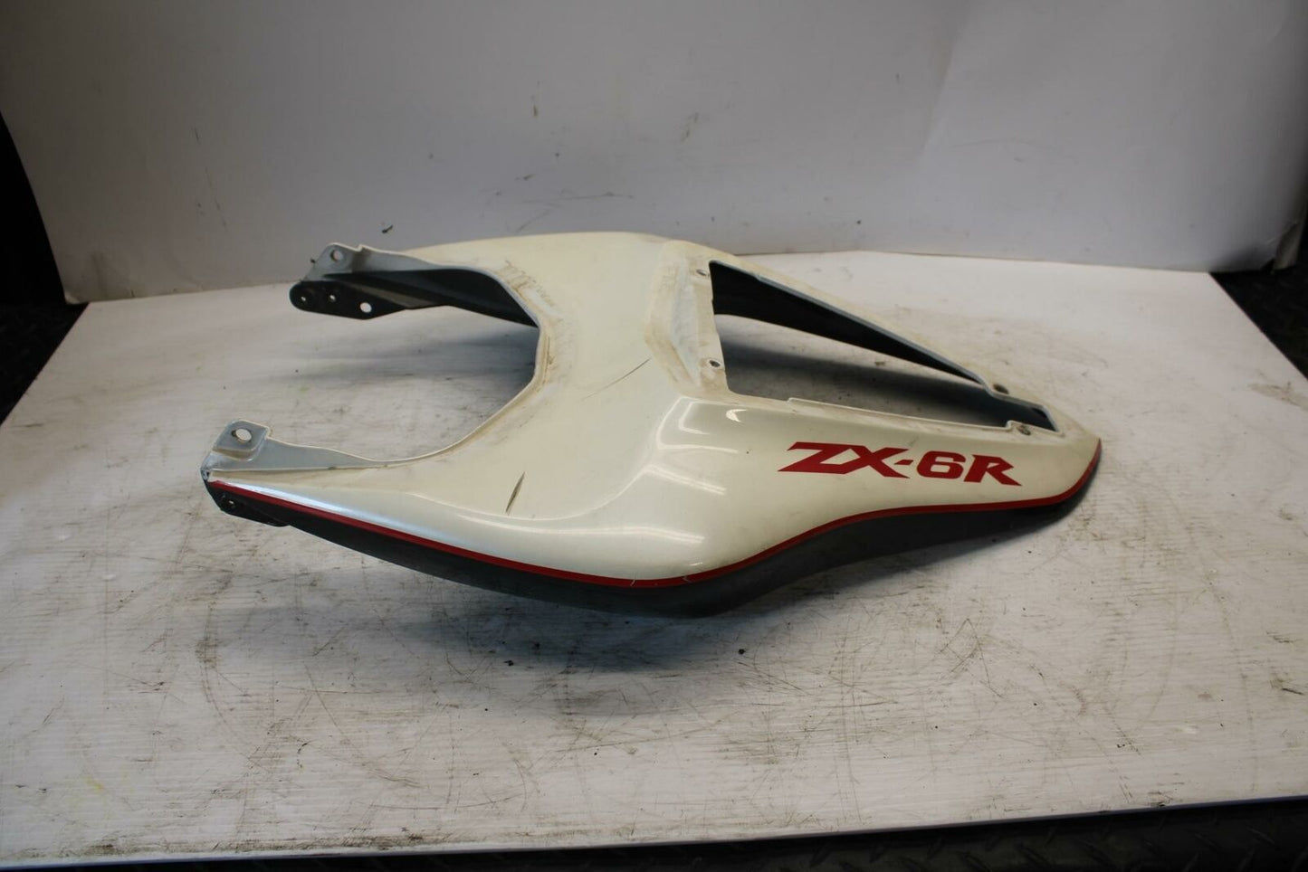 07-08 KAWASAKI NINJA ZX6R REAR BACK TAIL FAIRING COWL SHROUD BB274
