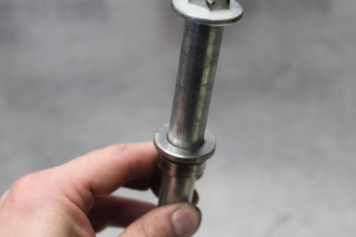 24-25 KAWASAKI NINJA 500 EX500J ABS FRONT WHEEL RIM AXLE PIVOT BOLT BB934