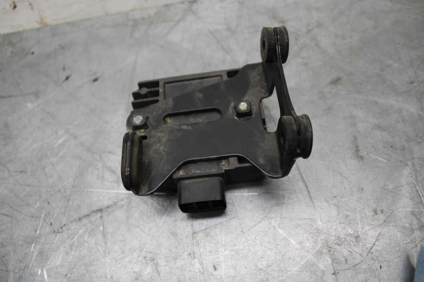 12-17 KAWASAKI NINJA 650 RECTIFIER VOLTAGE REGULATOR 21066-0033 BB470