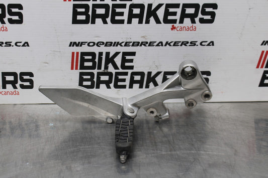 13-16 KTM 390 DUKE RIGHT REARSET REAR SET DRIVER FOOT PEG REST STOP BB815