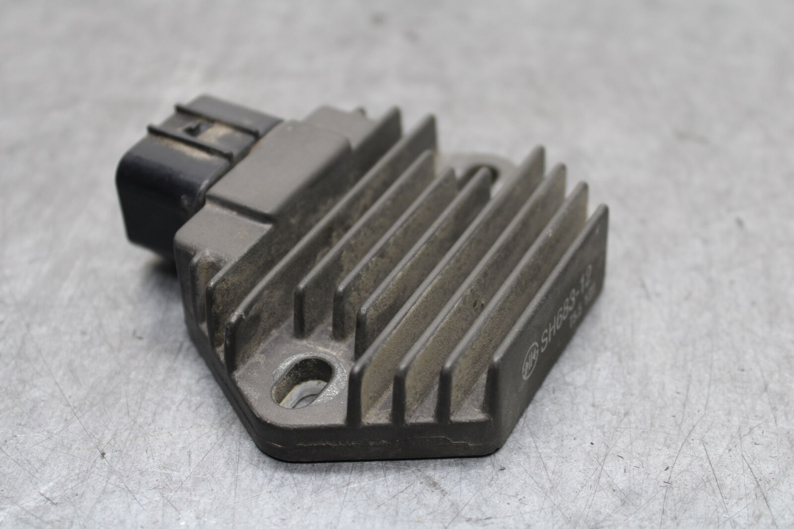 04-06 HONDA SHADOW 750 VT750C RECTIFIER VOLTAGE REGULATOR BB352
