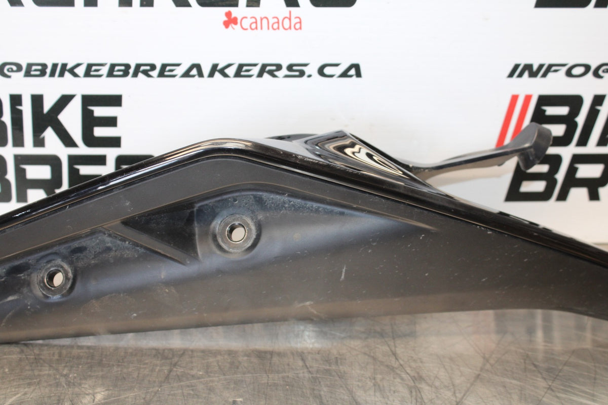 17-22 KTM 390 DUKE RIGHT REAR BACK TAIL FAIRING COWL SHROUD BB180