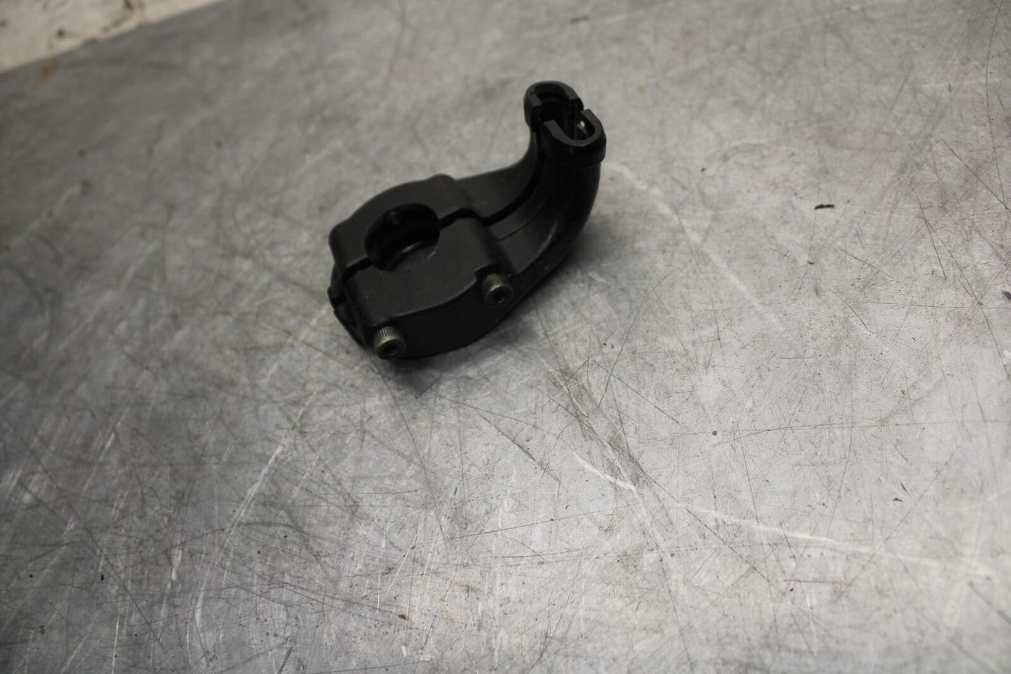 2016 Yamaha XSR900 ABS THROTTLE CABLE LINE HOUSING GUIDE BB516