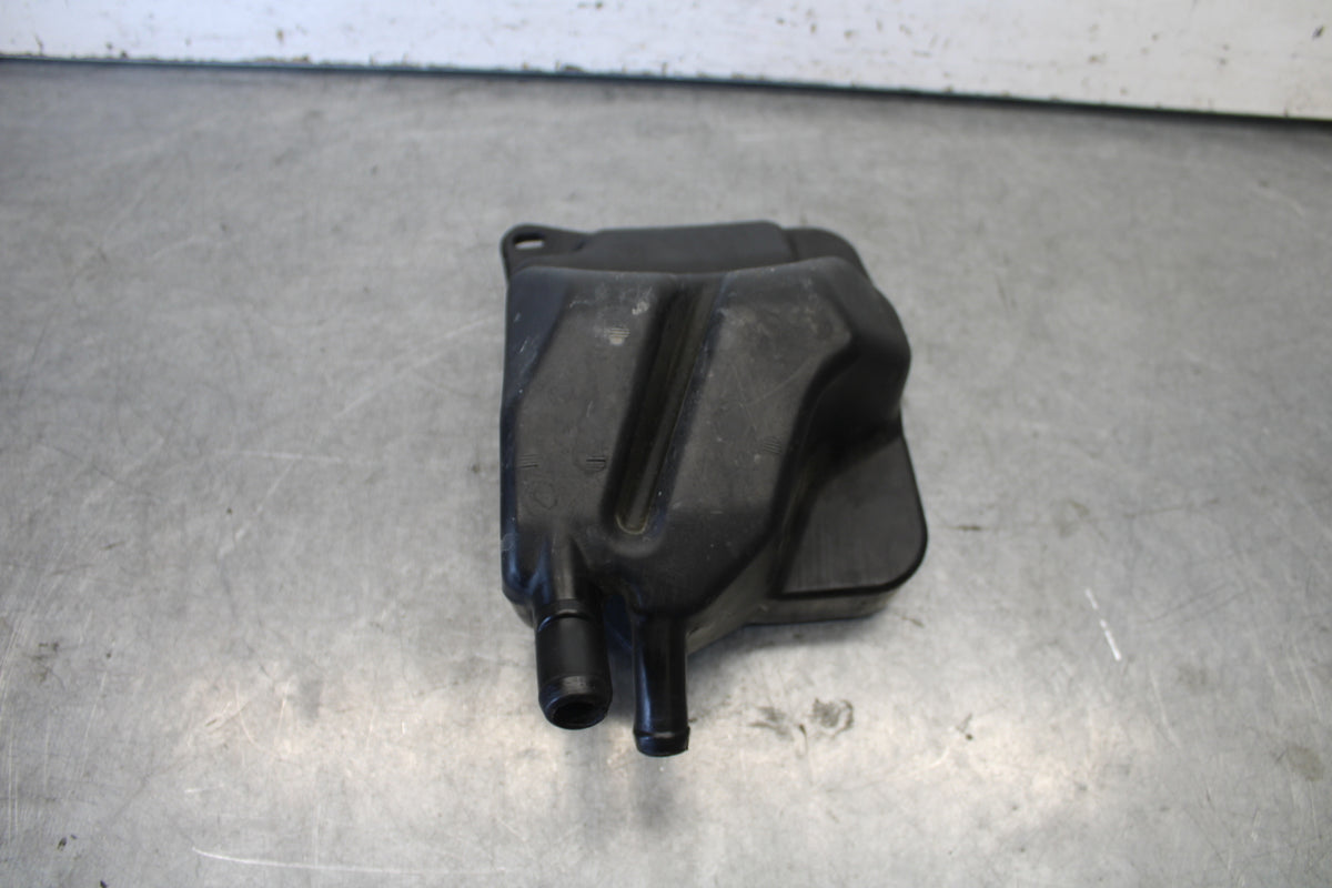 06-07 DUCATI MONSTER 695 OIL BREATHER TANK BB674