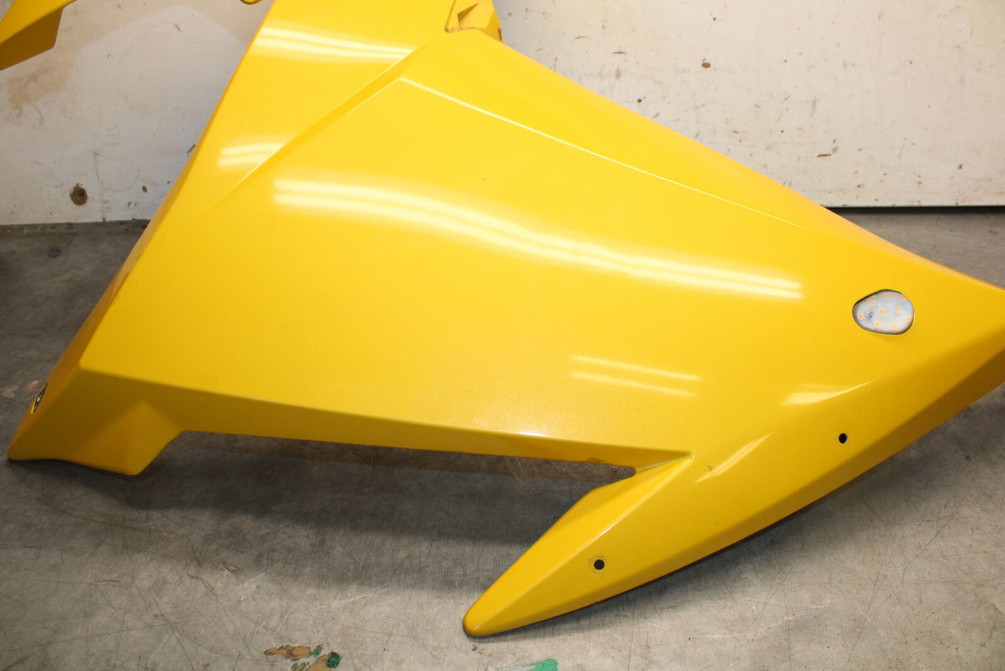 09-15 YAMAHA FZ6R LEFT LOWER MID UPPER SIDE FAIRING COWL  BB686