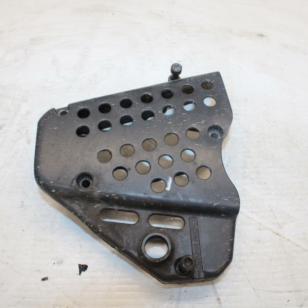 93-96 SUZUKI GSXR750W ENGINE SPROCKET COVER 11361-17E10 BB266