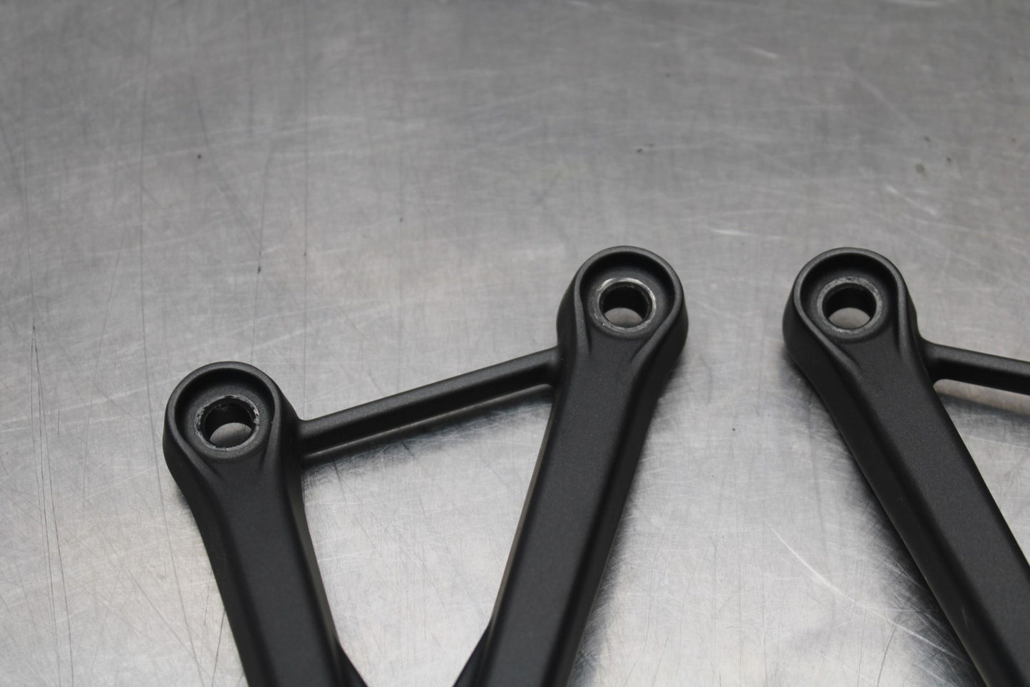 24-25 KAWASAKI NINJA ZX4R REAR BACK PASSENGER PEG SET PAIR BB610