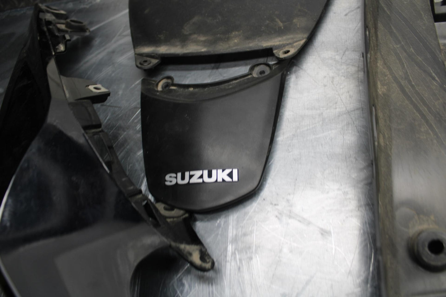 17-23 SUZUKI GSXR 250 GSX250RL8 BLACK REAR BACK TAIL FAIRING COWL SHROUD BB490