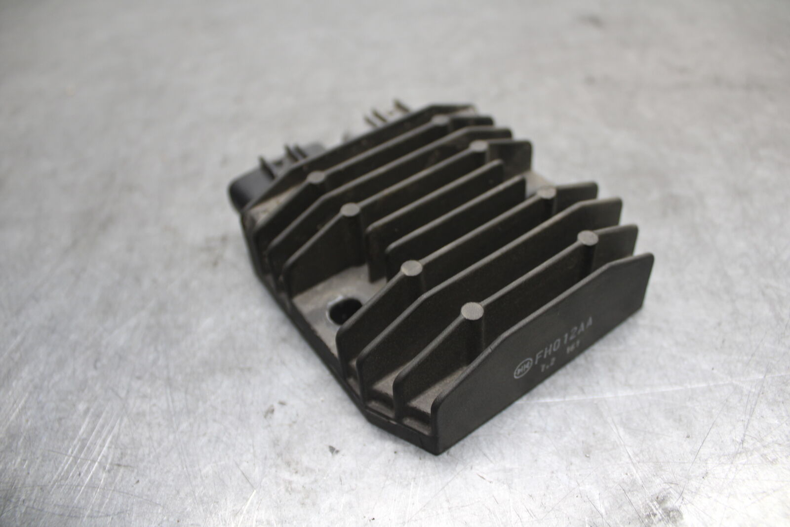 07-08 YAMAHA YZF R1 RECTIFIER VOLTAGE REGULATOR  BB675