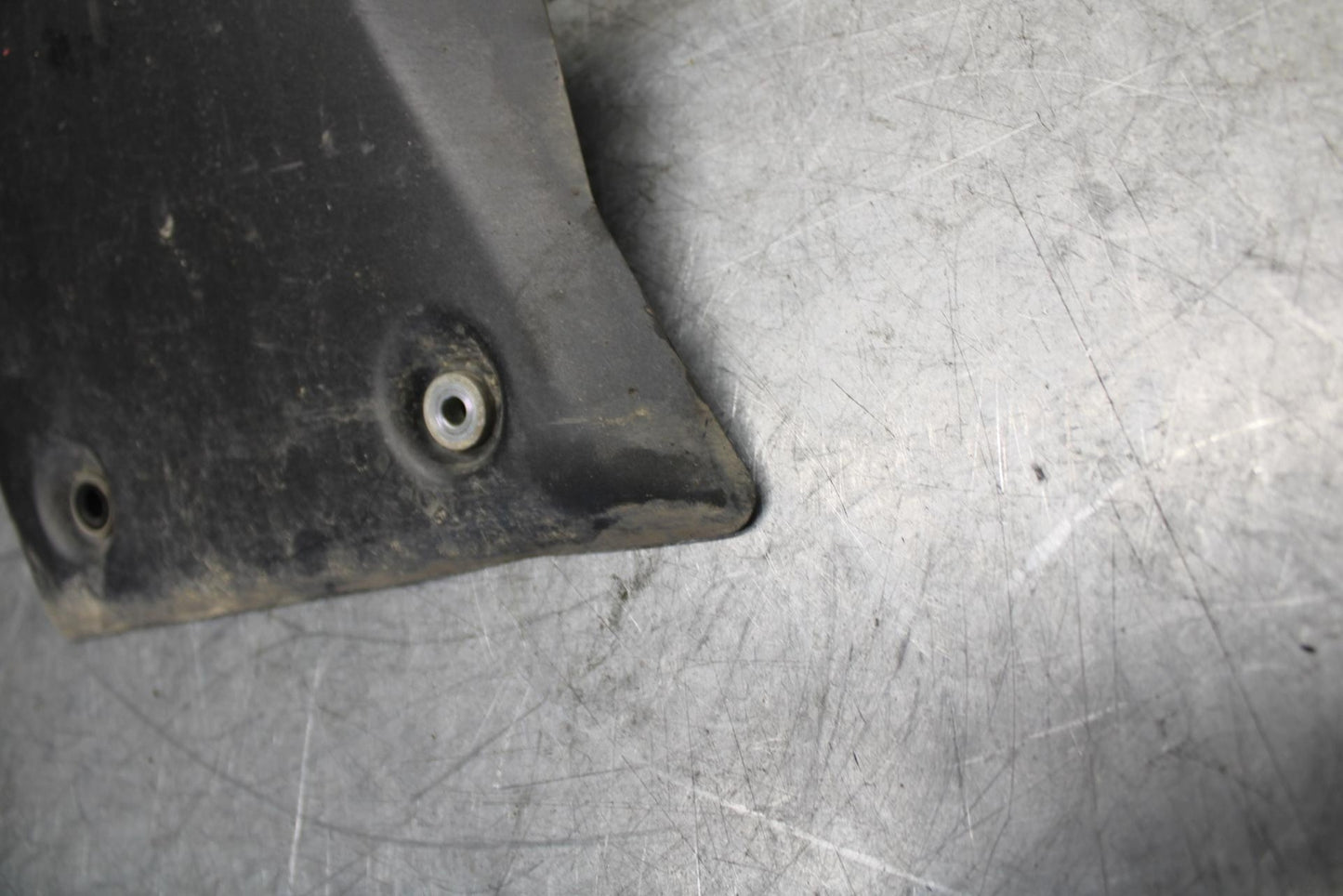 2012 Kawasaki Ninja ZX6R REAR MUFFLER EXHAUST PIPE COVER HEAT SHIELD BB529