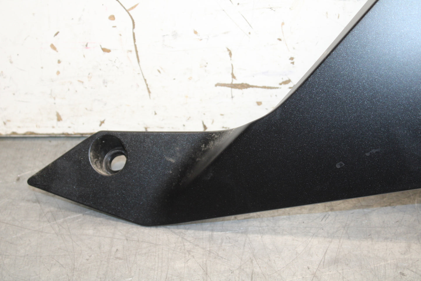 24 KAWASAKI NINJA 500 ABS RIGHT LOWER BOTTOM BELLY SIDE FAIRING COWL  BB730