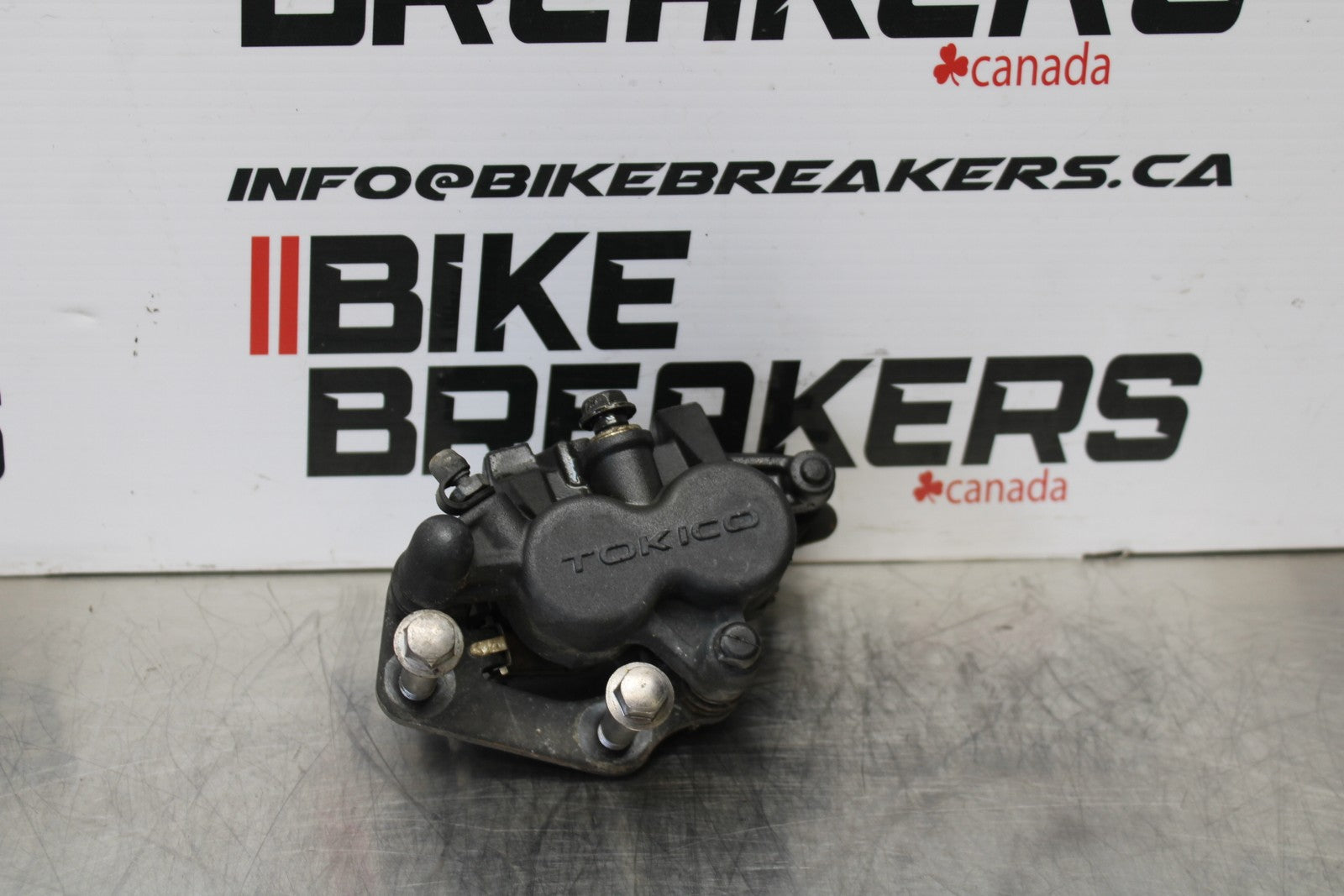 08 KAWASAKI VULCAN 900 FRONT BRAKE CALIPER BB184