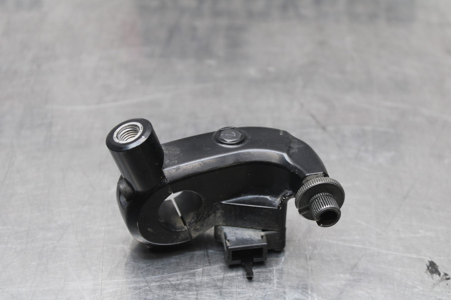 09-10 KAWASAKI ER-6N CLUTCH LEVER PERCH MOUNT BRACKET BB205