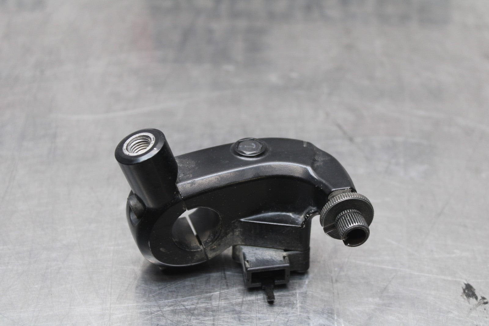 09-10 KAWASAKI ER-6N CLUTCH LEVER PERCH MOUNT BRACKET BB205