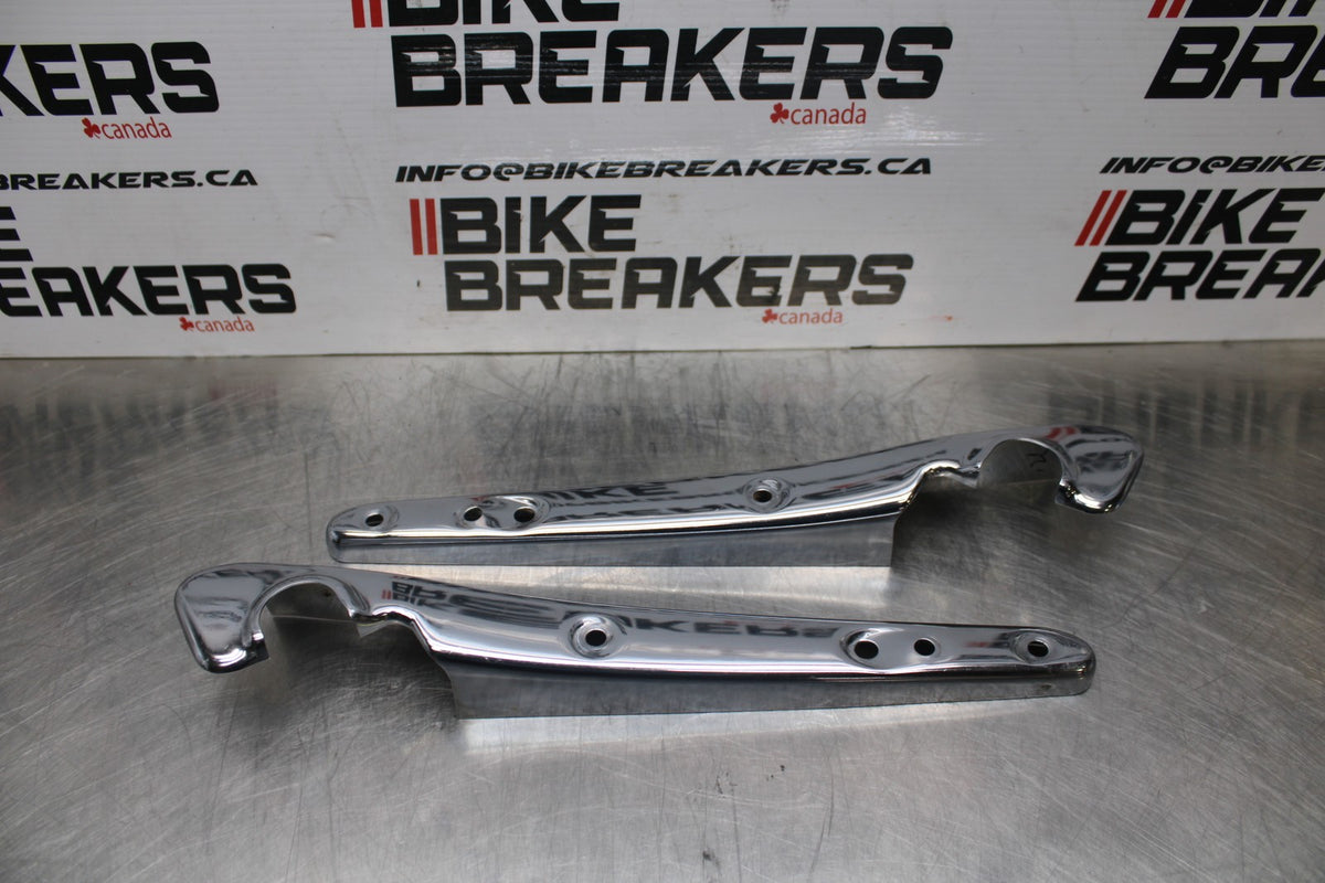 09 HARLEY-DAVIDSON SPORTSTER 1200 CUSTOM XL1200C REAR FRAME COVERS STRUTS  BB776