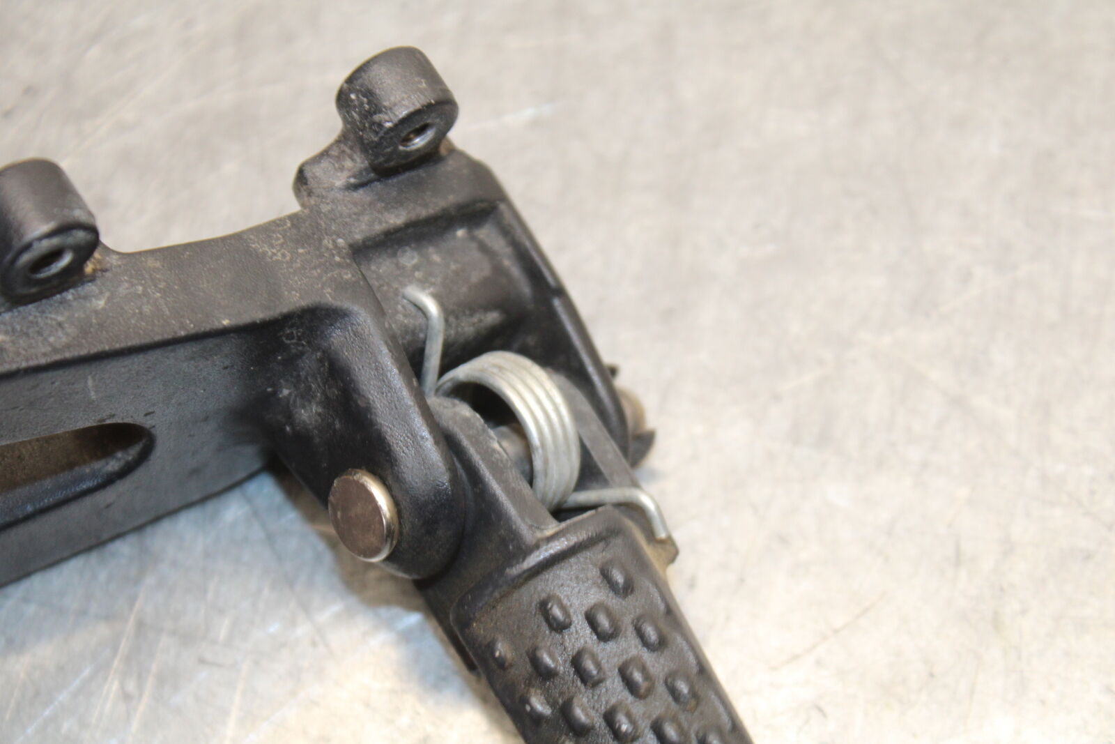 05-06 HONDA CBR600RR LEFT REARSET REAR SET DRIVER FOOT PEG REST STOP BB399