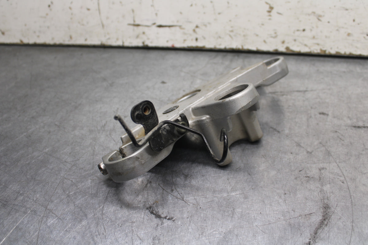 96-07 YAMAHA YZF600R FORKS UPPER TRIPLE TREE CLAMP  BB746