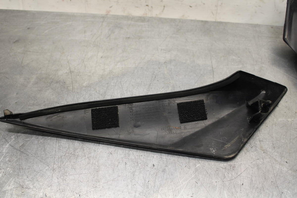 2017 Suzuki GSXR600 RIGHT LEFT FRONT SIDE SEAT PANELS TRIMS COWLS FAIRINGS  BB59