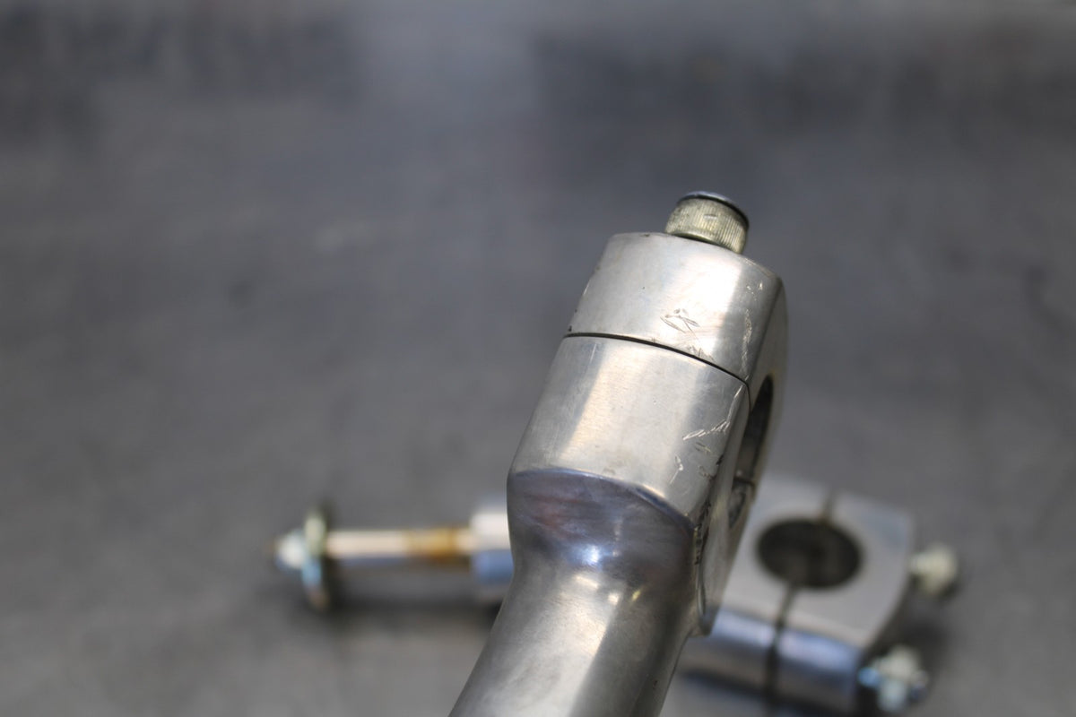 95 HONDA SHADOW 1100 HANDLEBAR RISERS BB885