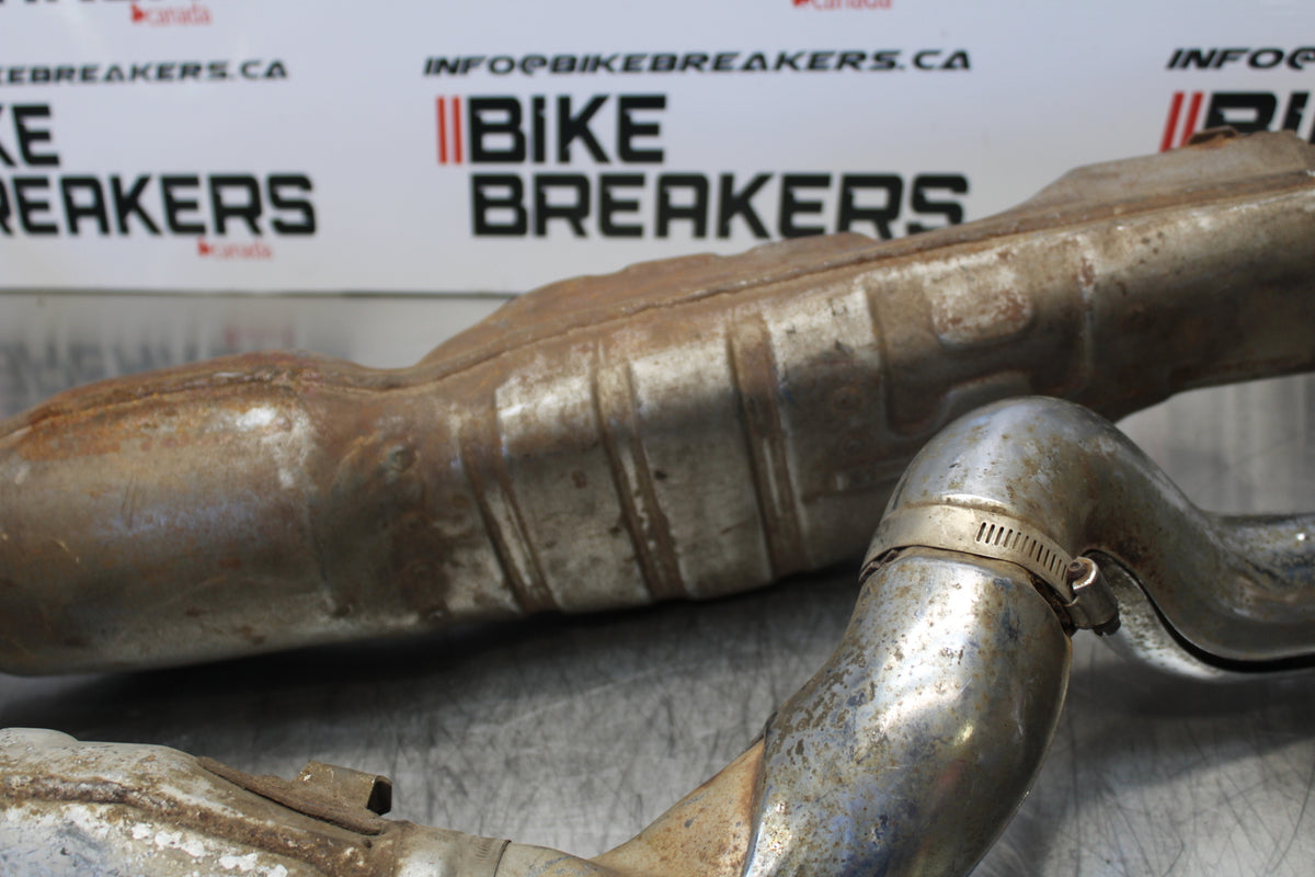 85 YAMAHA RZ500 FULL EXHAUST SYSTEM HEADERS PIPE MUFFLER BB00
