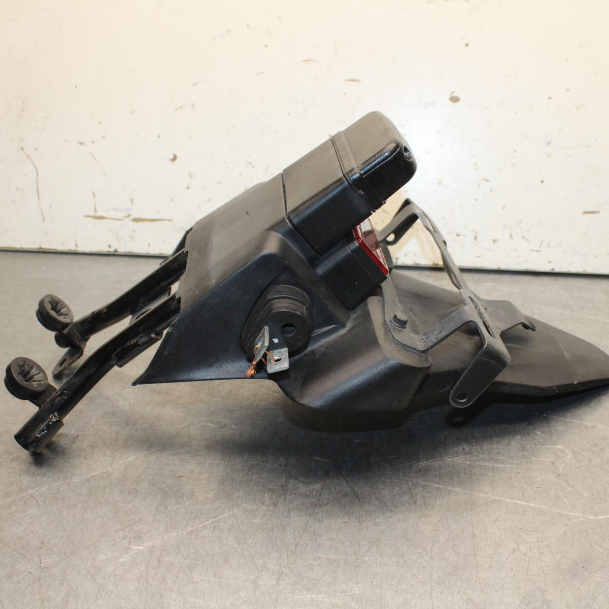 15-18 HONDA CB300FA REAR BACK FENDER MUD GUARD BB646