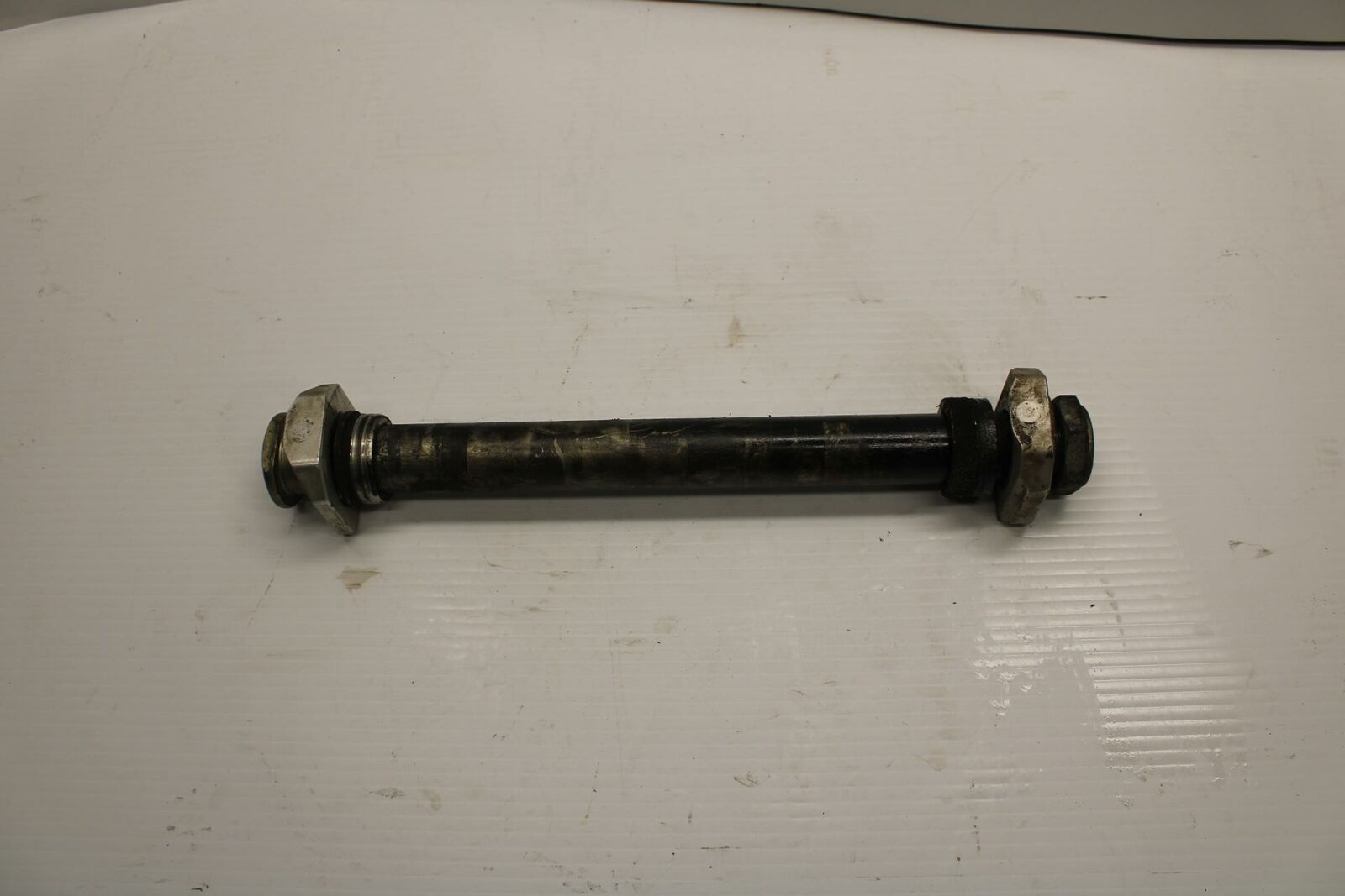 08-09 SUZUKI GSXR600 REAR AXLE BACK WHEEL RIM PIVOT BOLT AXEL BB244