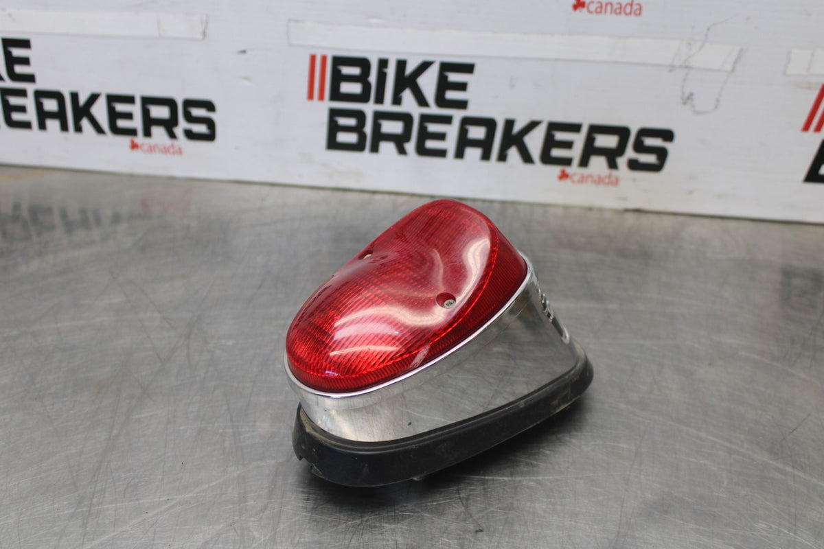 08 KAWASAKI VULCAN 1600 VN1600D NOMAD TAILLIGHT REAR TAIL BRAKE LIGHT BB904