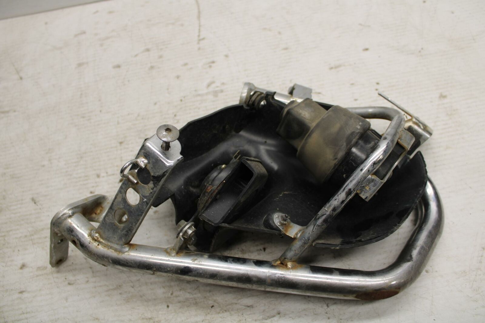 07-08 YAMAHA V STAR 1300 ENGINE MOTOR BAR CRASH BB303