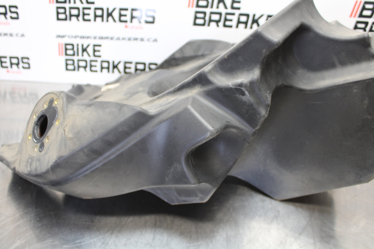 06-12 BMW F800ST GAS TANK FUEL CELL PETROL RESERVOIR BB144