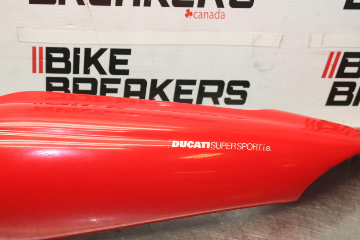 05 DUCATI SUPERSPORT 800 LEFT REAR BACK TAIL FAIRING COWL SHROUD BB913