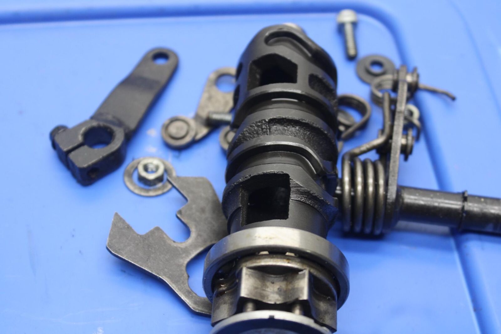1985 Kawasaki Ninja 900R ENGINE TRANSMISSION GEAR SHIFT SHIFTER CAM DRUM BB84