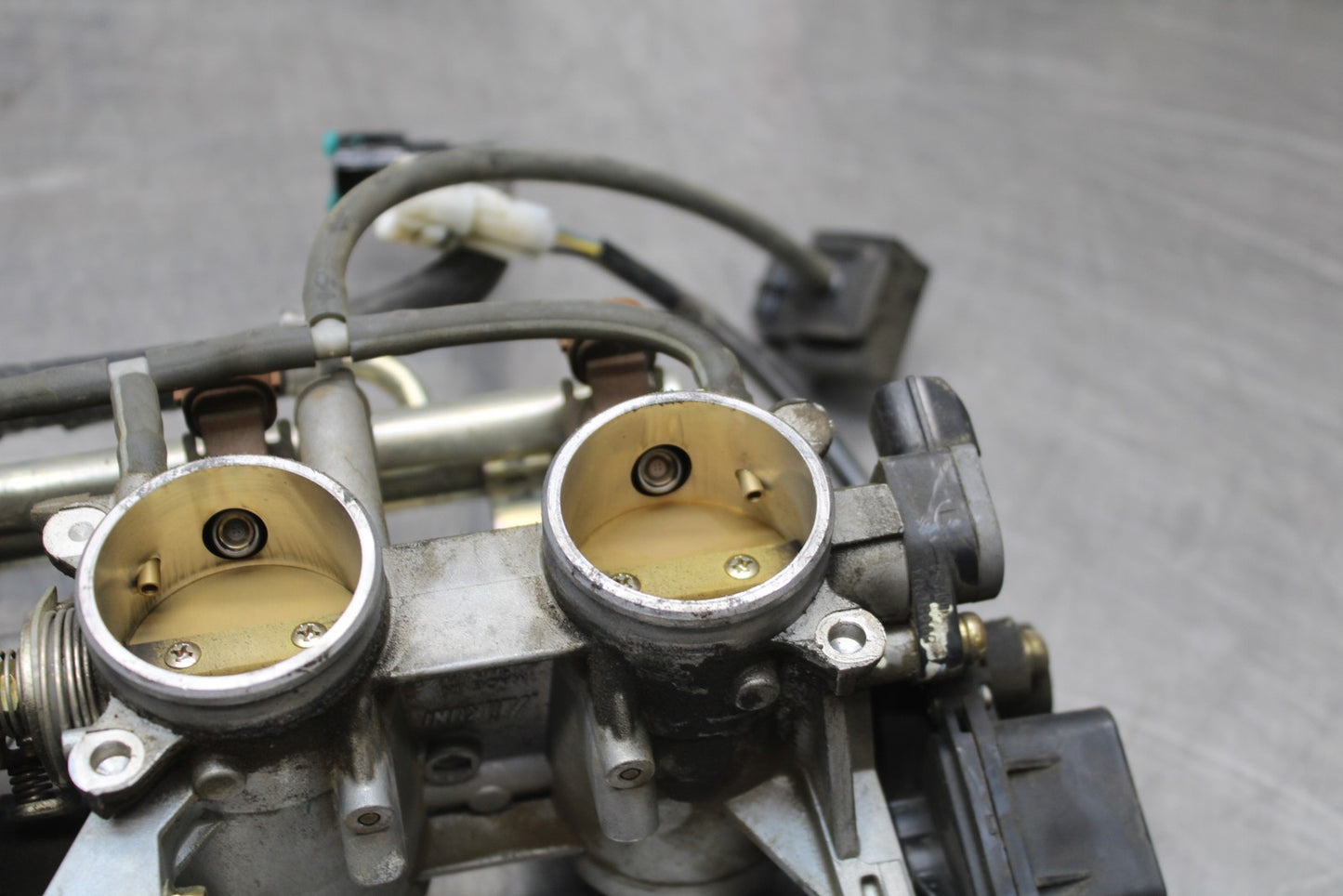 06-07 SUZUKI GSXR 600 MAIN FUEL INJECTORS / THROTTLE BODIES BB178