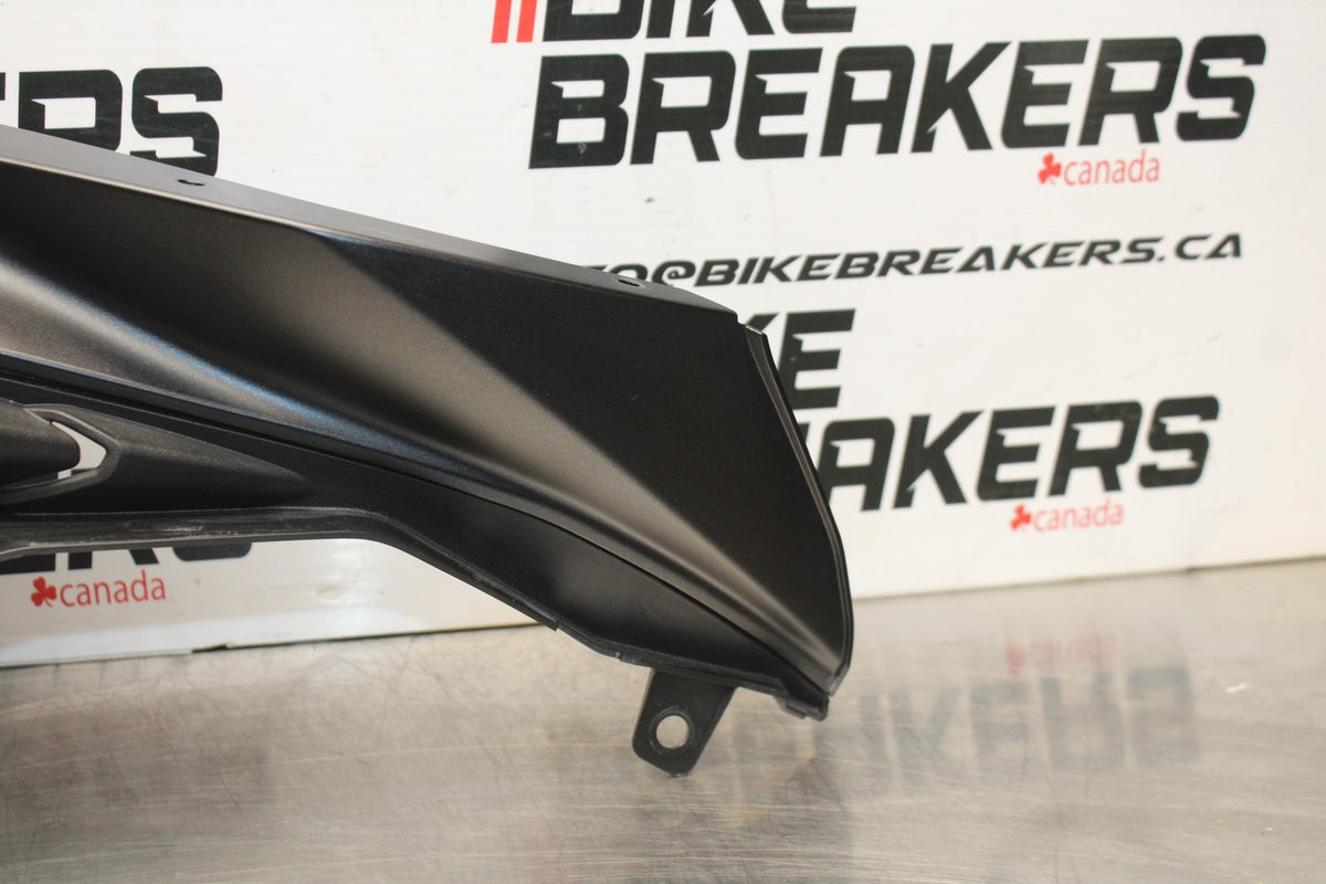 23-26 KAWASAKI NINJA ZX4RR RIGHT FRONT UPPER MID SIDE FAIRING COWL PLASTIC BB00