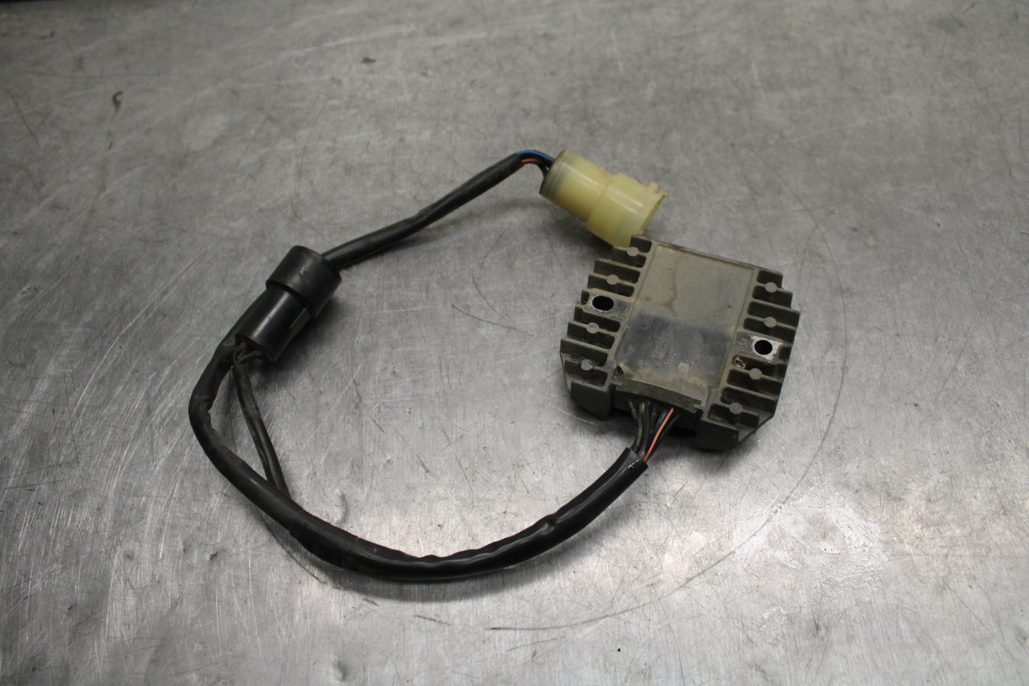 00-02 KAWASAKI NINJA ZX6R RECTIFIER VOLTAGE REGULATOR BB750