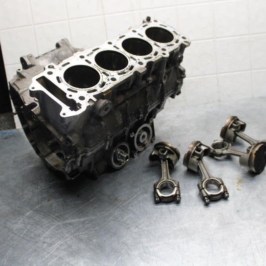 04-05 SUZUKI GSXR600 ENGINE MOTOR CRANKCASE CRANK CASES BLOCK 11301-29861 BB329