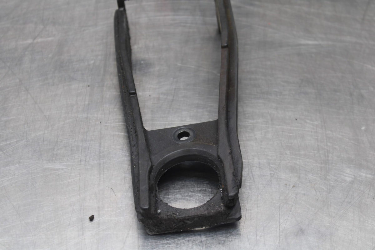 06-07 SUZUKI GSXR 600 SWINGARM CHAIN BUFFER SLIDER GUIDE BB845
