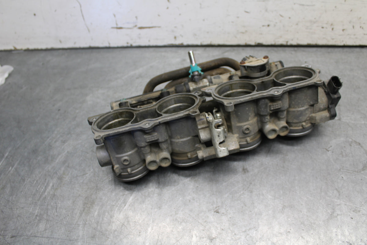 07-12 HONDA CBR600RR MAIN FUEL INJECTORS / THROTTLE BODIES 16400-MFJ-L01 BB672