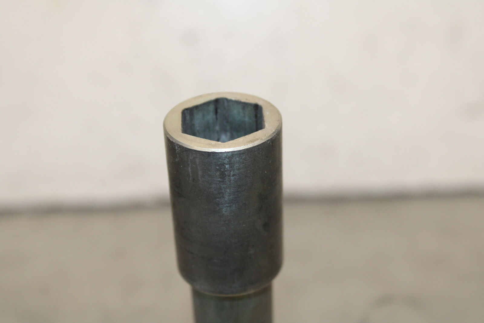 22-24 YAMAHA XSR900 FRONT WHEEL RIM AXLE PIVOT BOLT BB683
