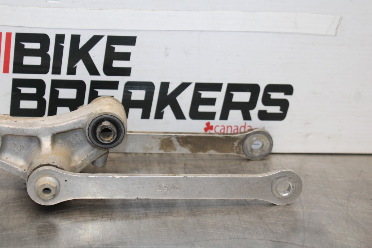 08 KAWASAKI NINJA ZX10R REAR DOGBONE SHOCK LINKAGE LINK BB902
