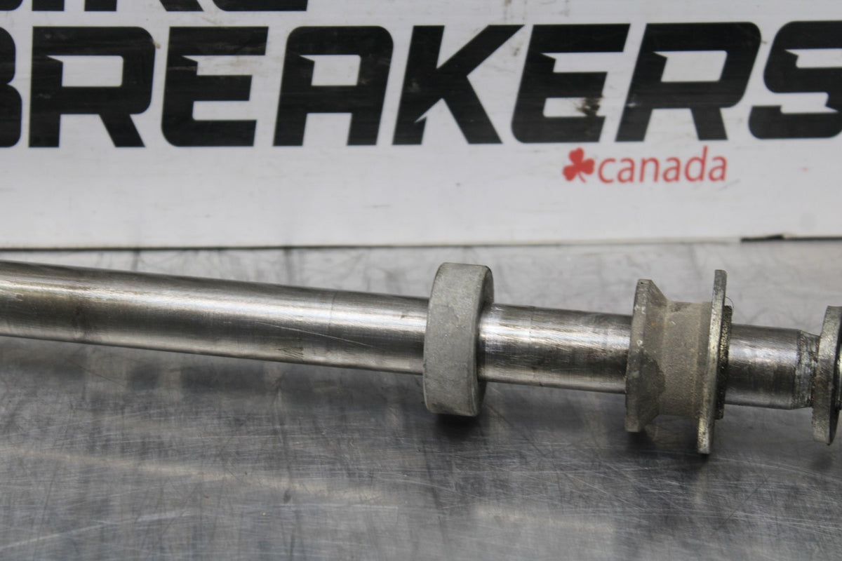 77 SUZUKI GS750 REAR AXLE BACK WHEEL RIM PIVOT BOLT AXEL 64711-37000 BB779