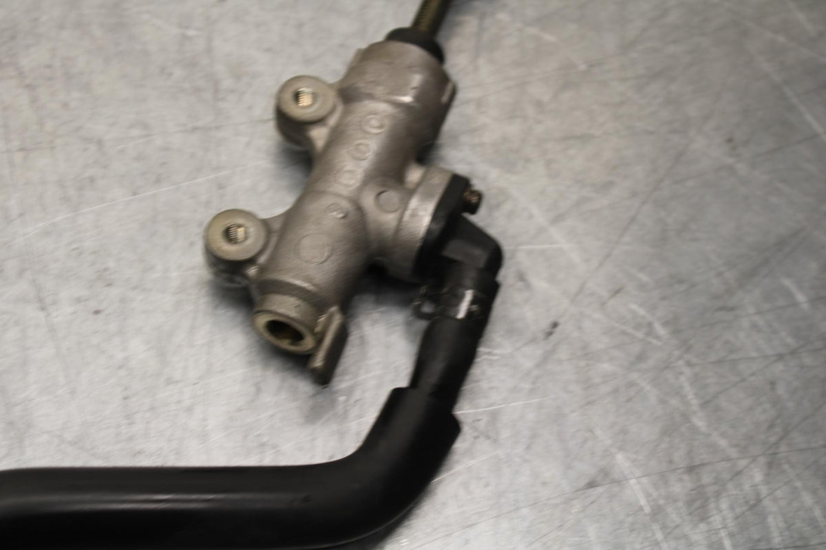 2000 Honda CBR600F4 REAR BACK BRAKE MASTER CYLINDER W RESERVOIR BB552