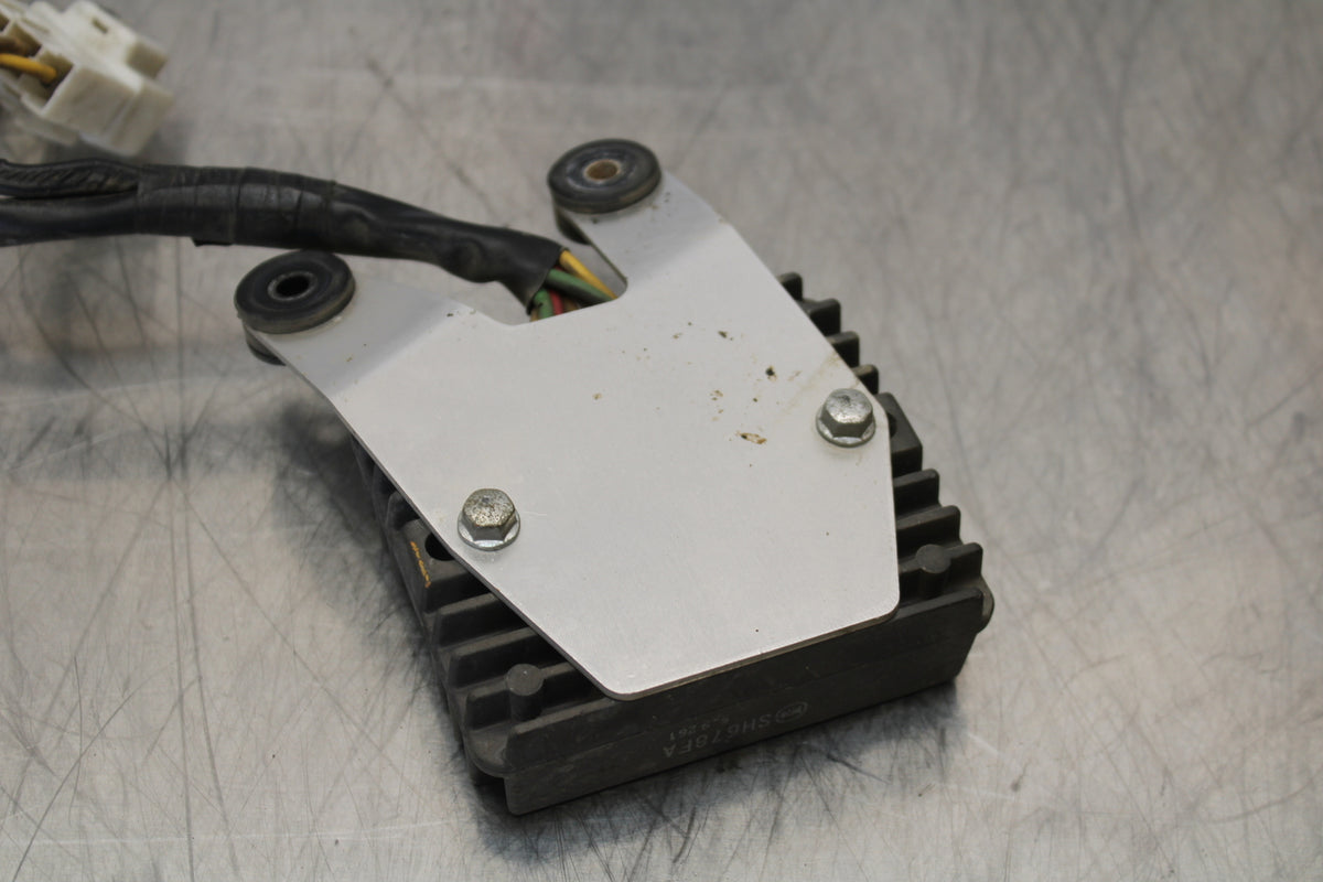 05-06 HONDA CBR600RR RECTIFIER VOLTAGE REGULATOR BB149