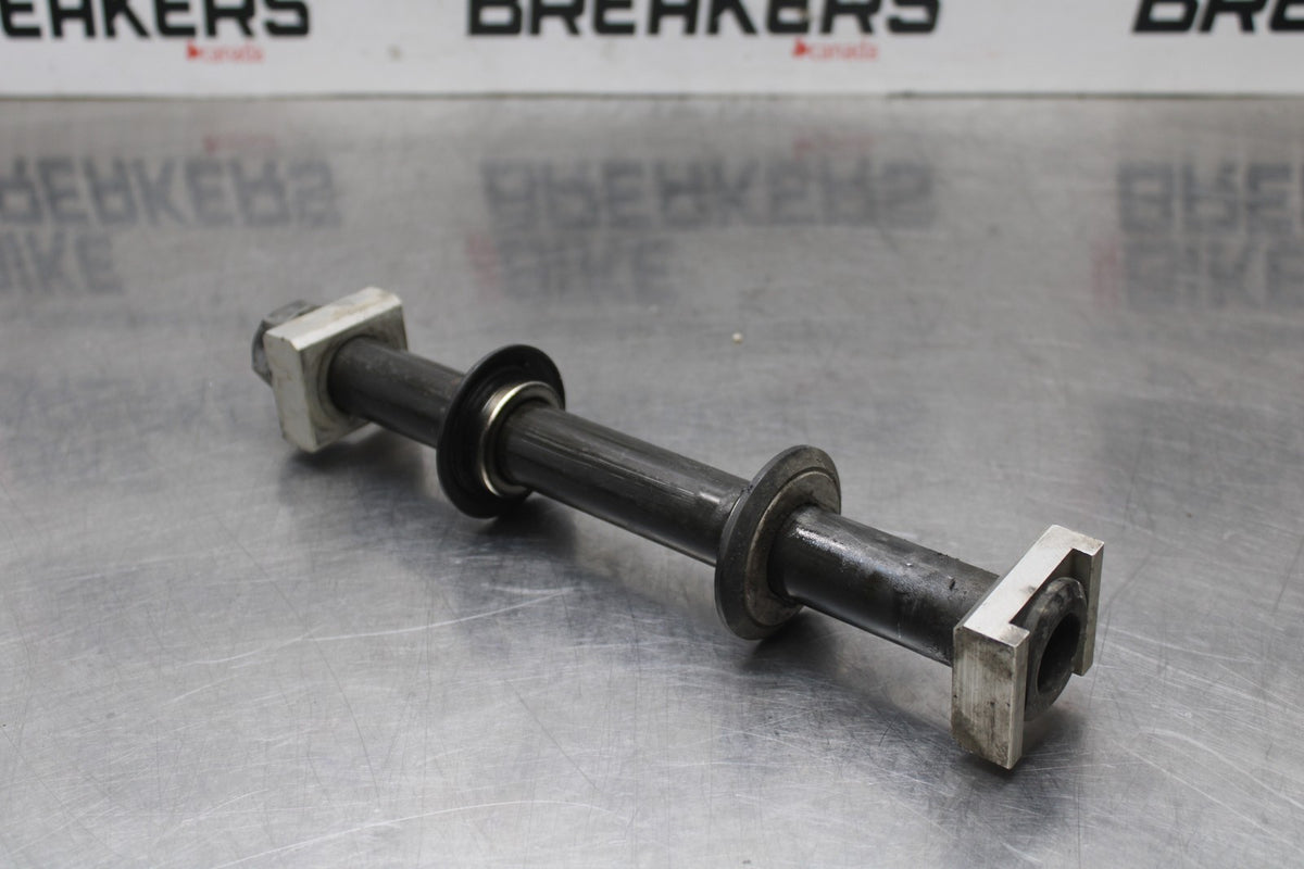 05 YAMAHA YZF R6 REAR AXLE BACK WHEEL RIM PIVOT BOLT AXEL BB814