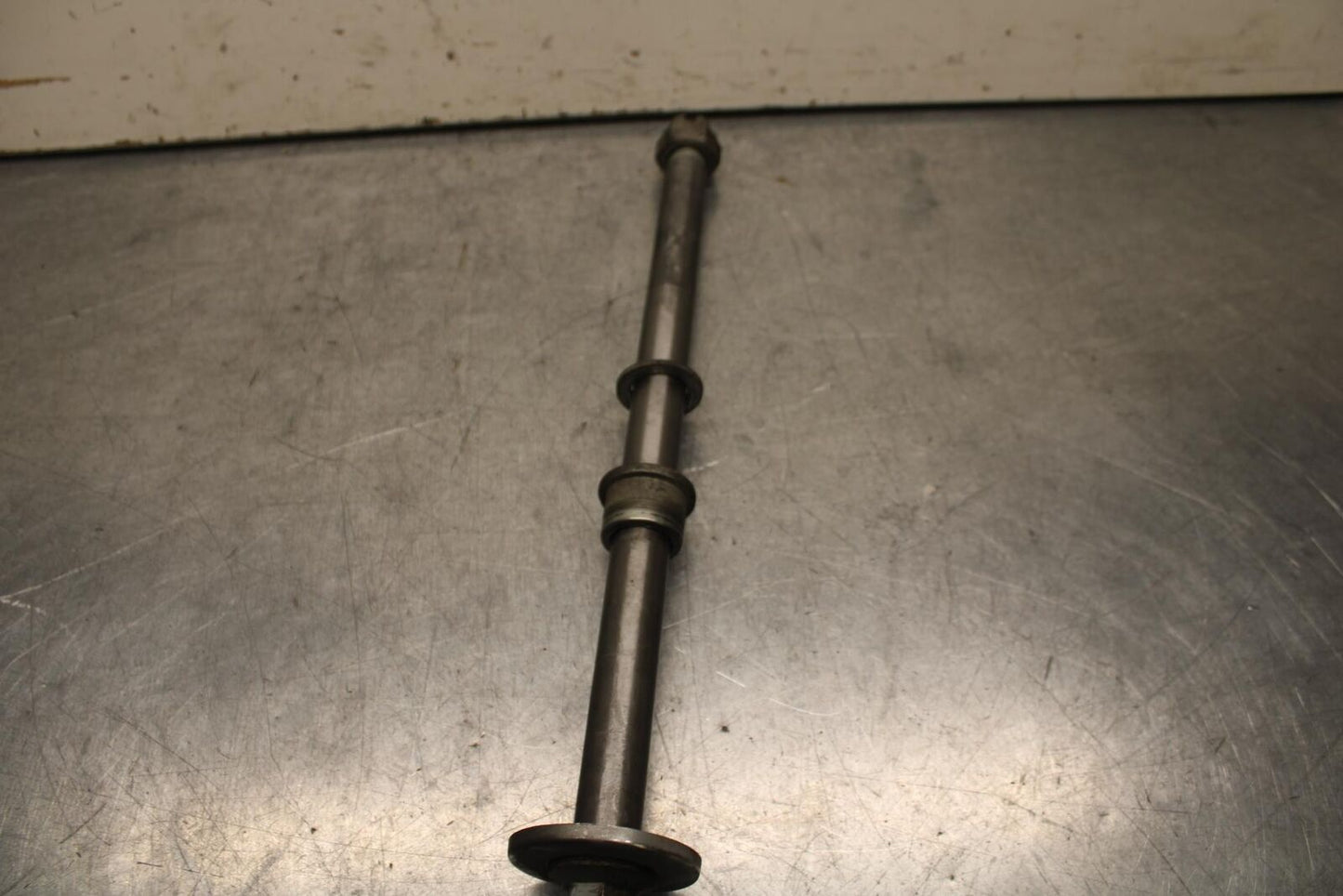 03-08 KAWASAKI VULCAN 1600 REAR AXLE BACK WHEEL RIM PIVOT BOLT AXEL BB616