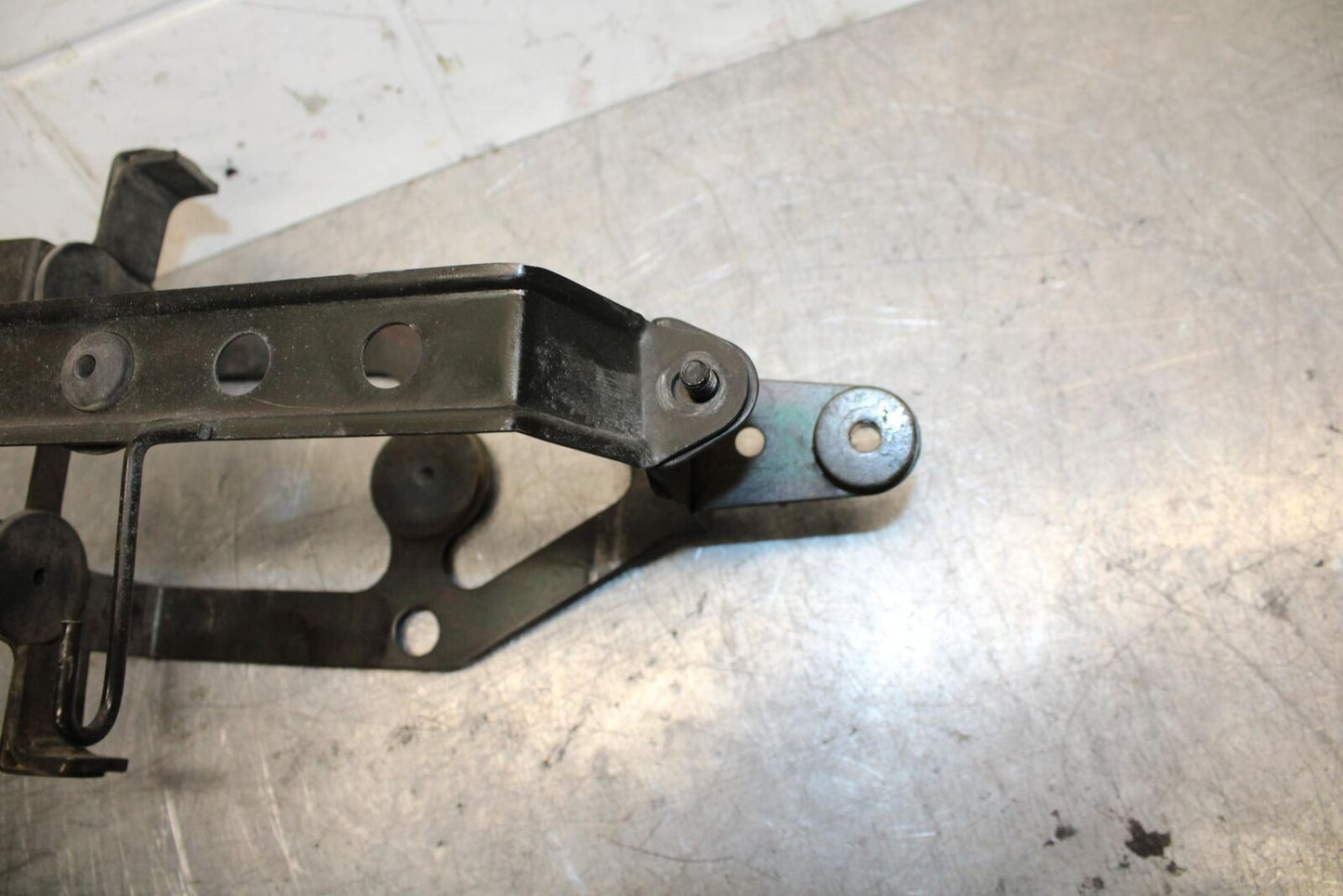 2001 Honda ST1100 BATTERY BOX  CLAMP STRAP BB77