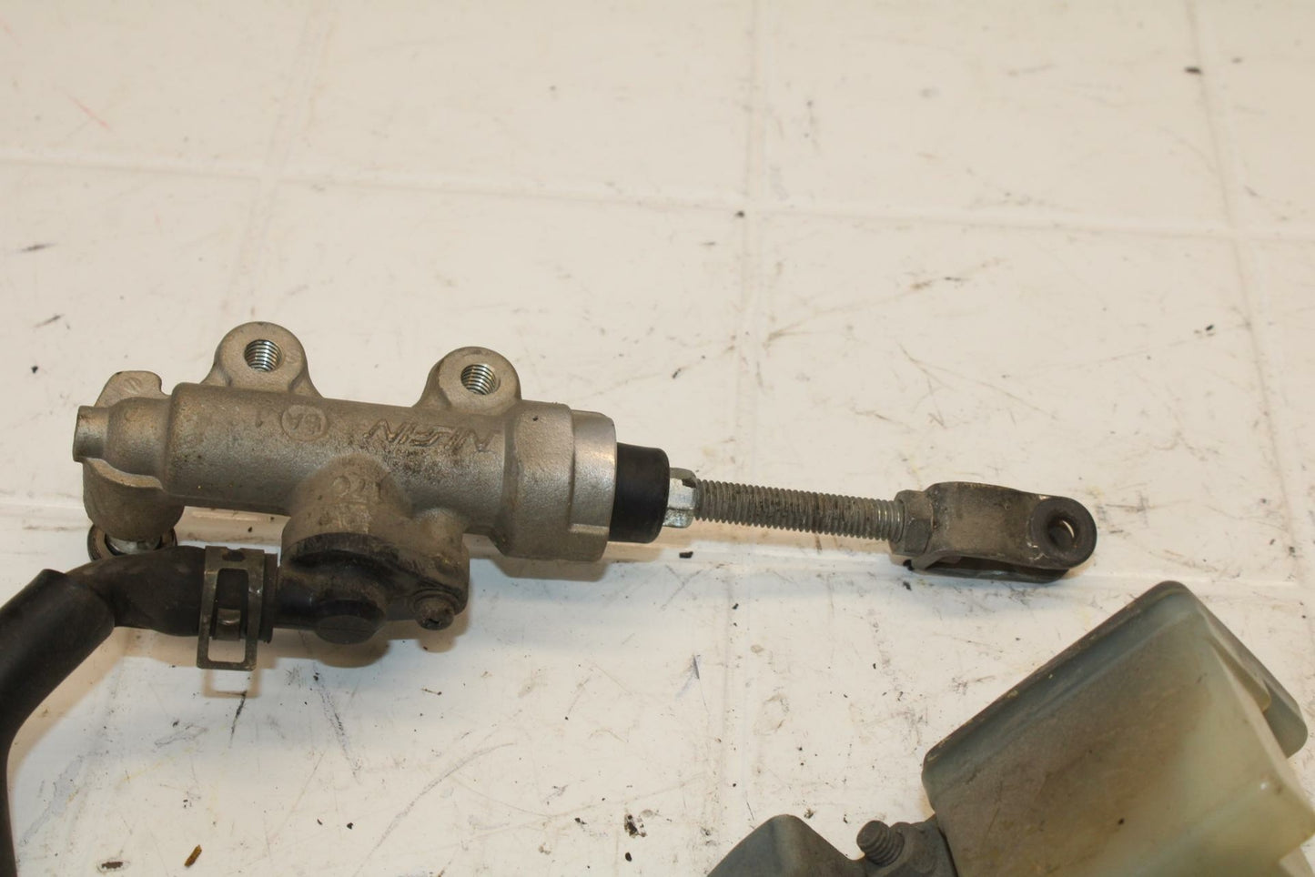 93-96 SUZUKI GSXR1100W REAR BACK BRAKE MASTER CYLINDER W RESERVOIR BB12