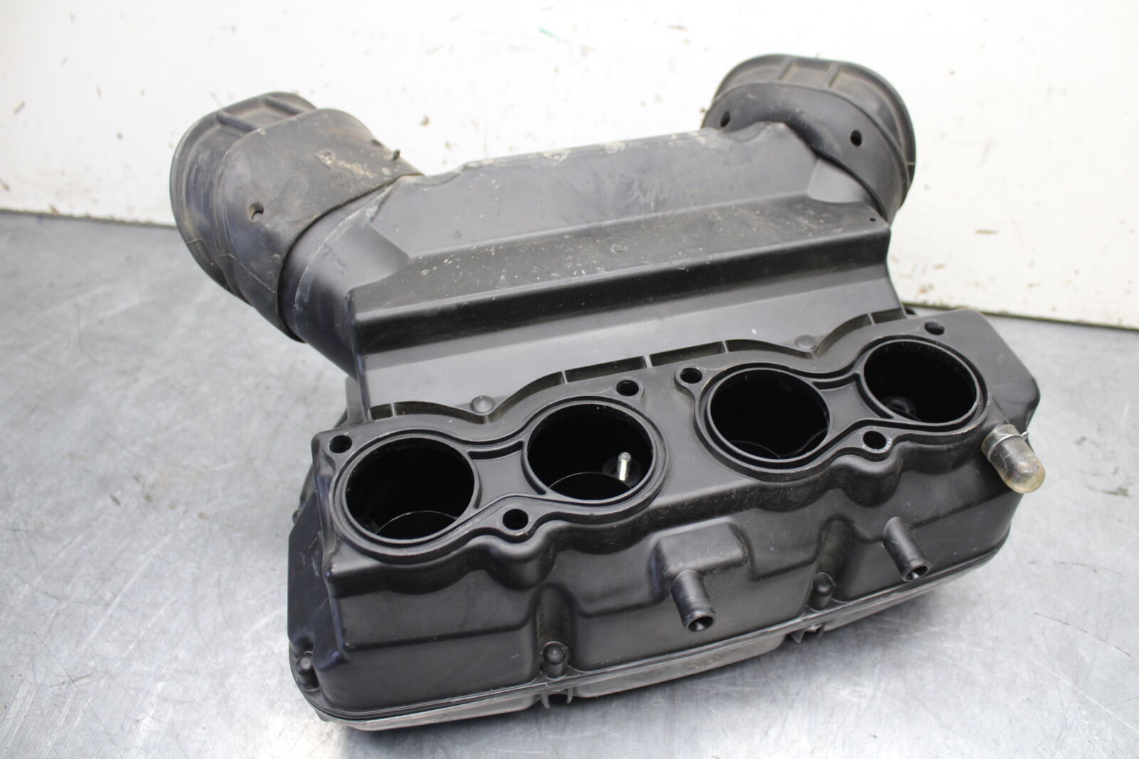 11-24 SUZUKI GSXR750 AIRBOX AIR INTAKE FILTER BOX BB714