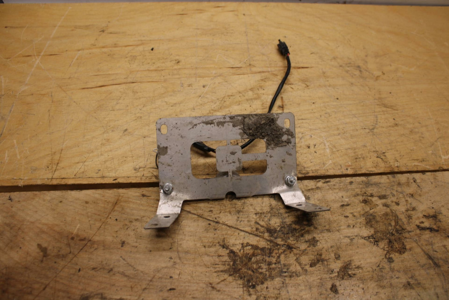 09-10 KAWASAKI ER-6N FENDER ELIMINATOR LICENSE PLATE BRACKET  BB325