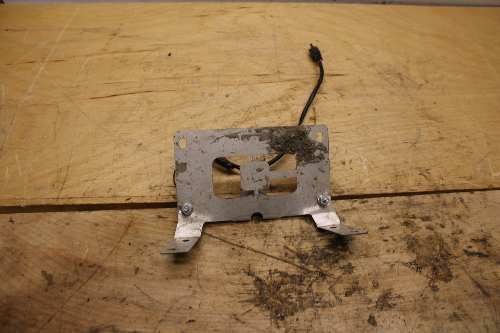 09-10 KAWASAKI ER-6N FENDER ELIMINATOR LICENSE PLATE BRACKET  BB325