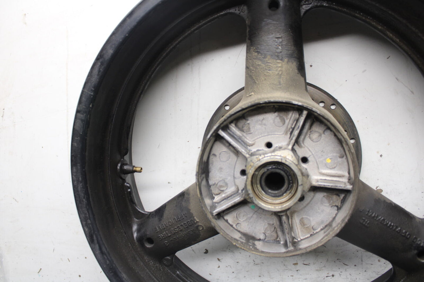 03-06 SUZUKI SV650 REAR WHEEL BACK RIM BB112